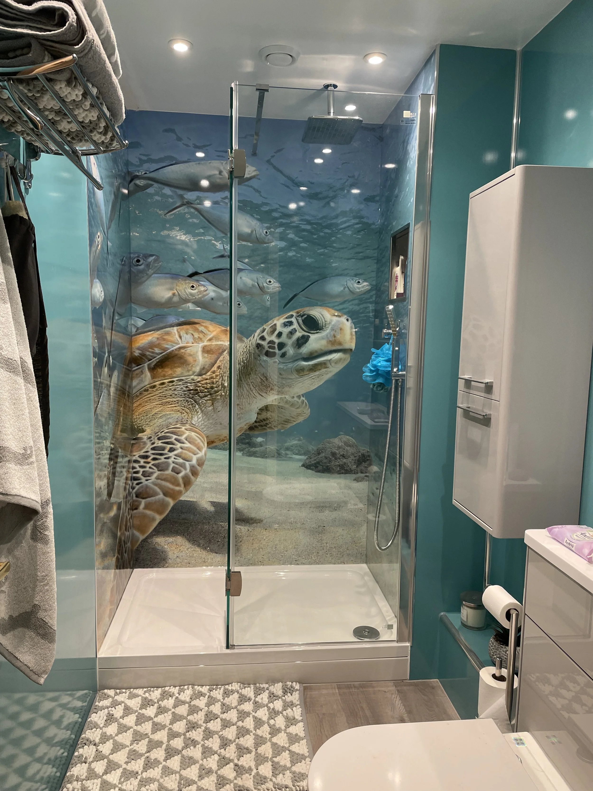 Underwater bathroom design