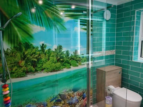 Tropical theme bathroom