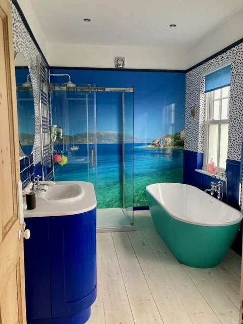 Vibrant bathroom interiors