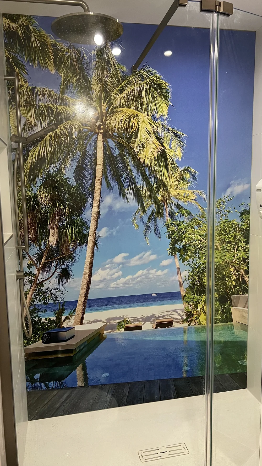Maldives Feature Shower Wall — Showerscape