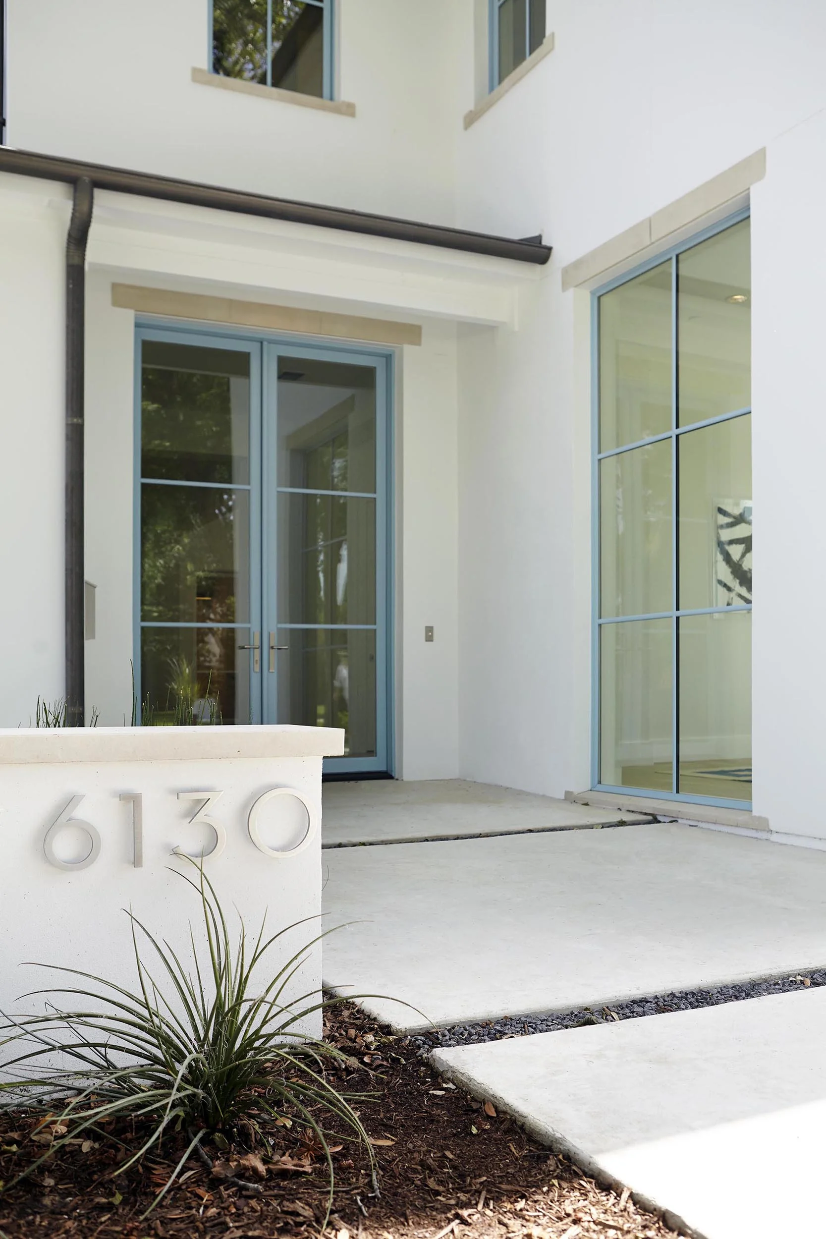 6130_Stefani-Exterior5.jpg