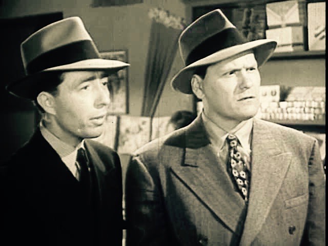 Warren Hymer (right) with Lester Dorr in So's Your Aunt Emma (1942)