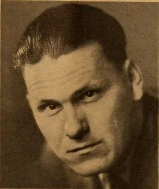 Warren appearing in Motion Picture magazine (July 1931)