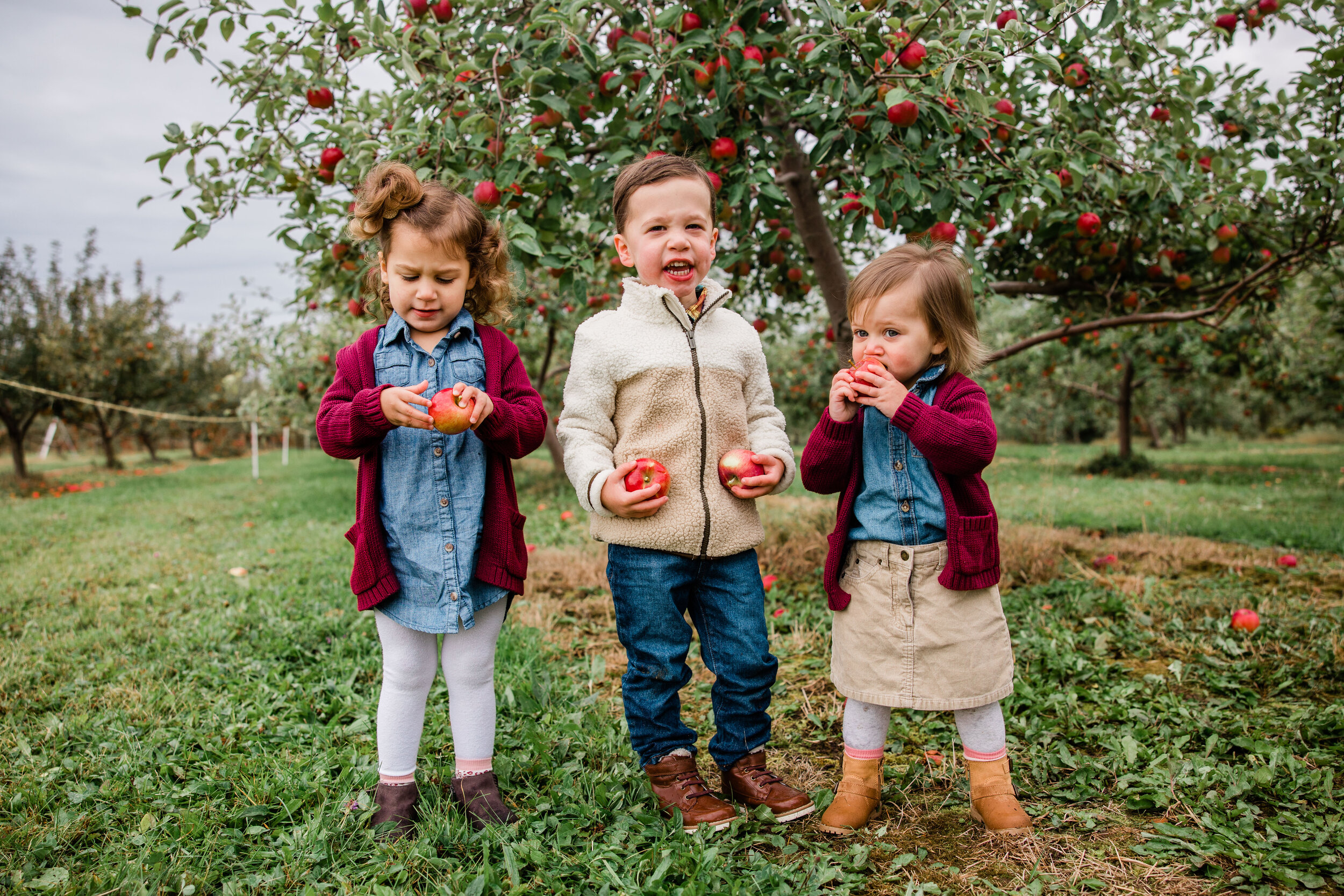 Mini Session at Robertson Orchards-8.jpg