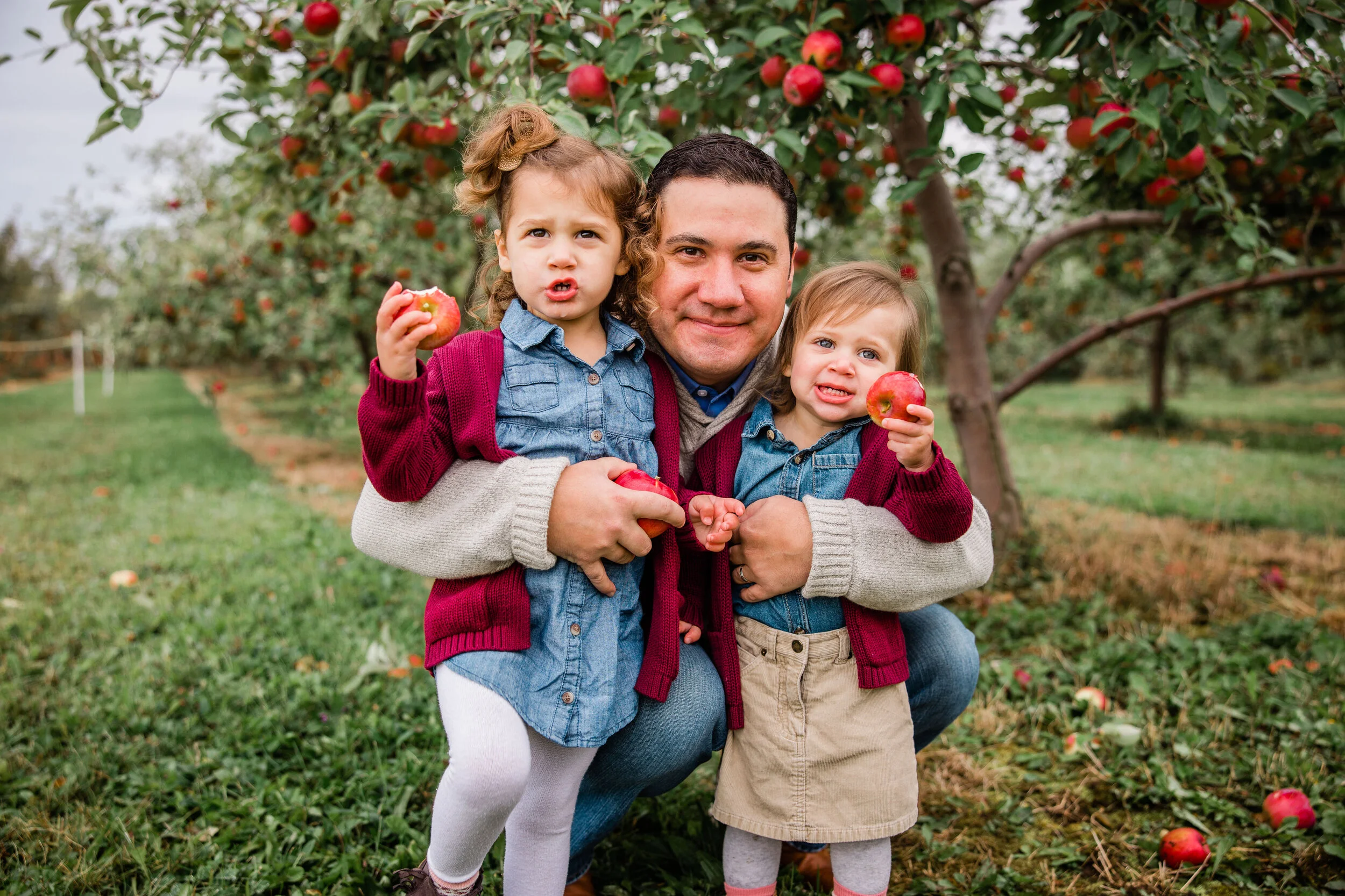 Mini Session at Robertson Orchards-11.jpg