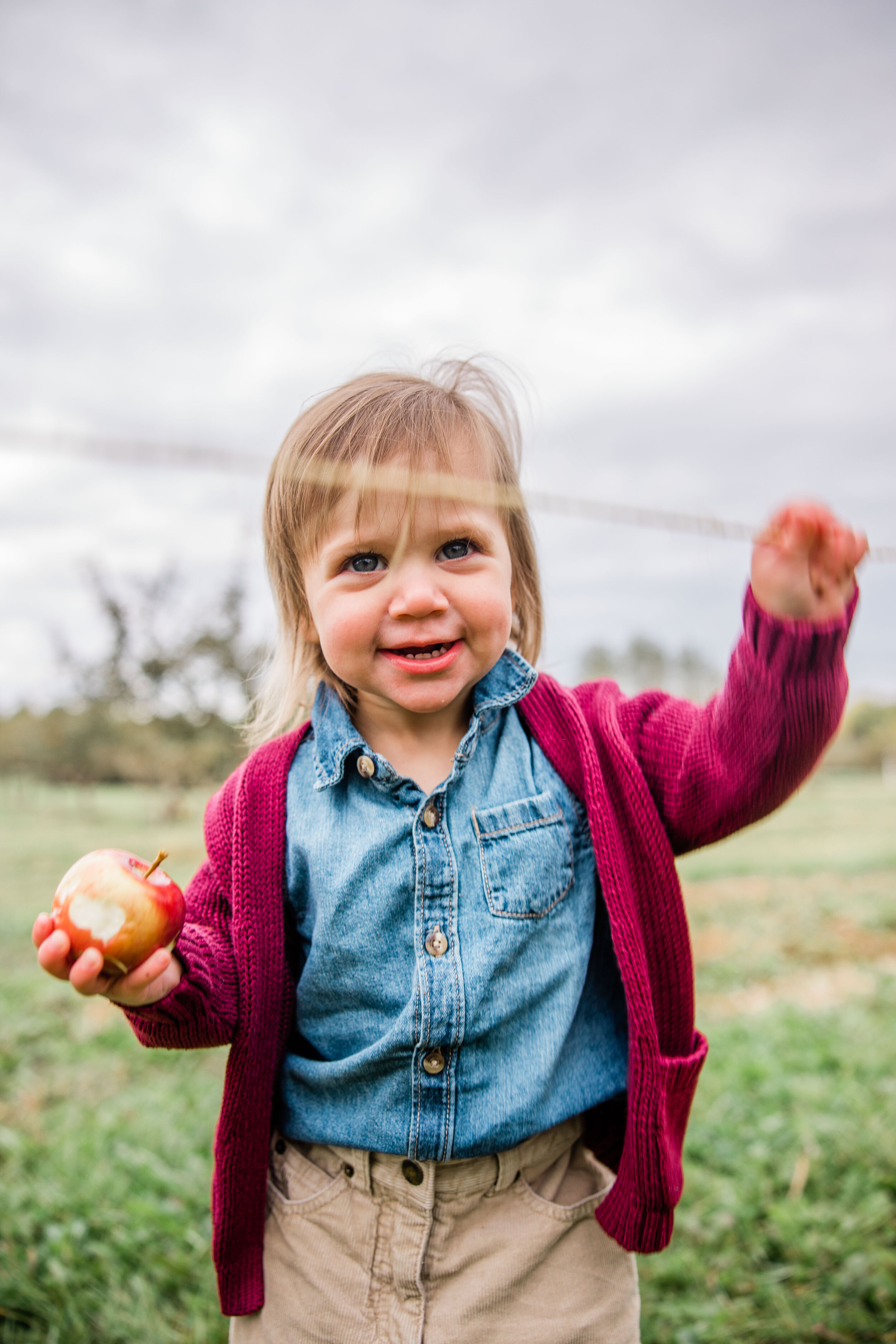 Mini Session at Robertson Orchards-13.jpg