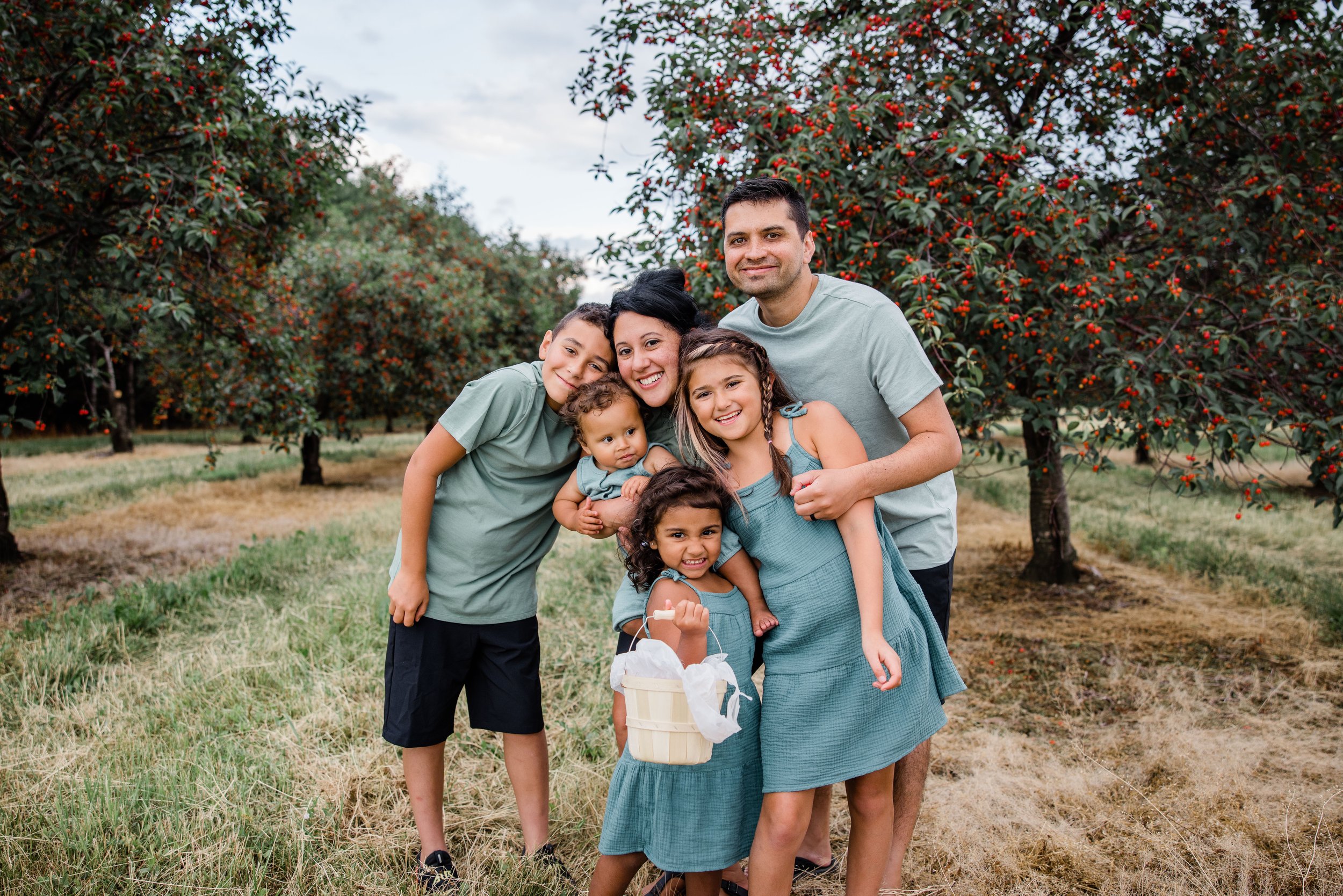 Choice Orchards | Yearly Family Photos