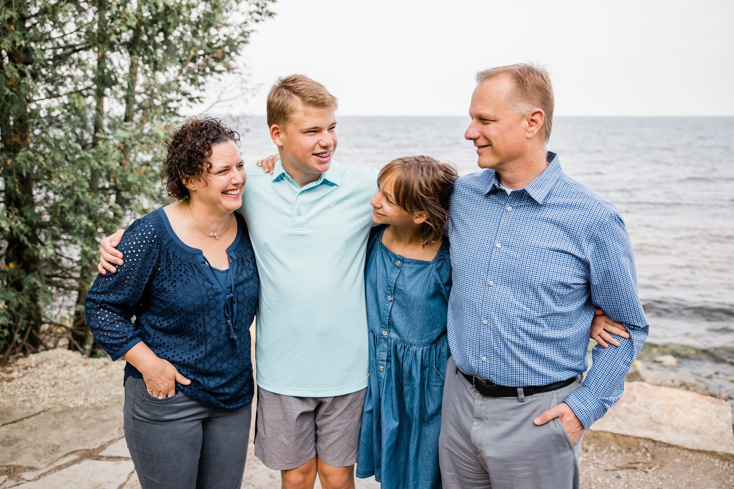 Cathy Extended Family-34.jpg