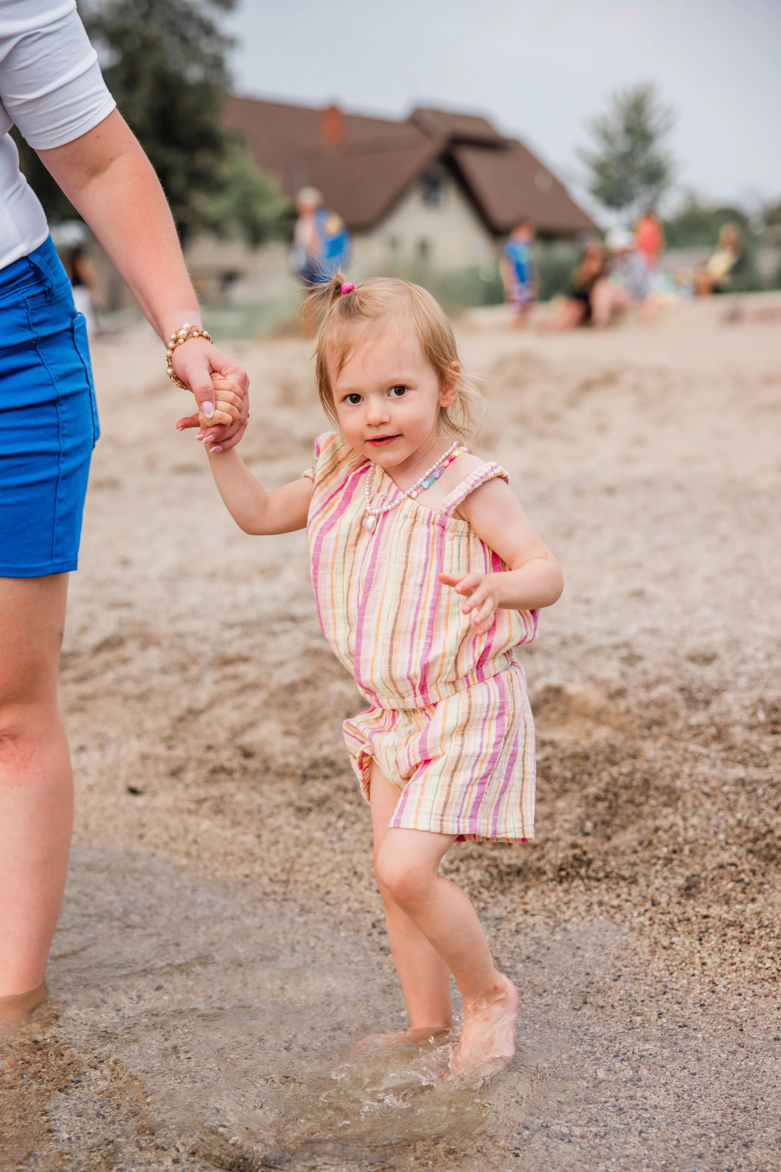 Hannah and Erin Ice Cream Adventure-8.jpg