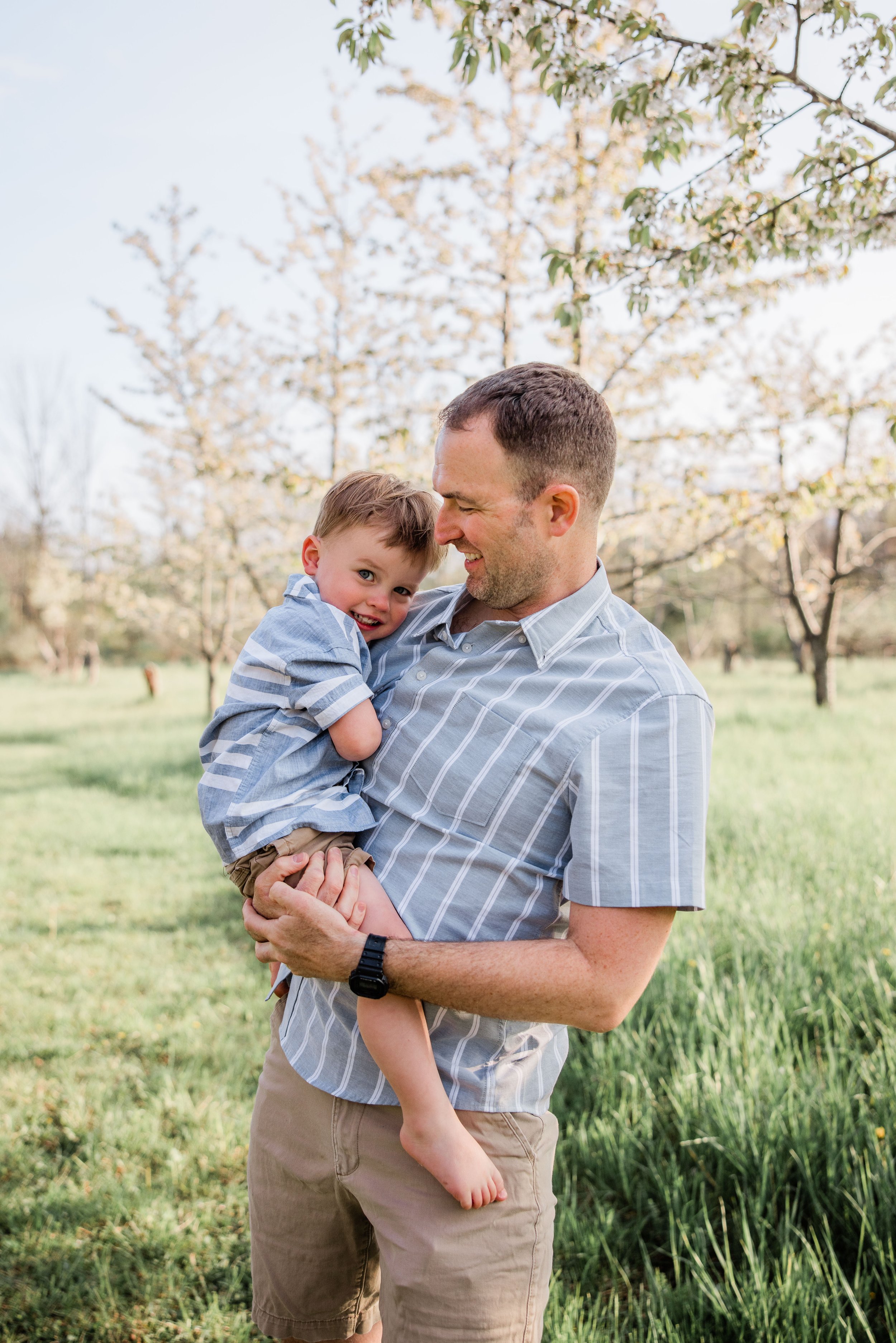 Goats and Blooms Mini Sessions-21.jpg