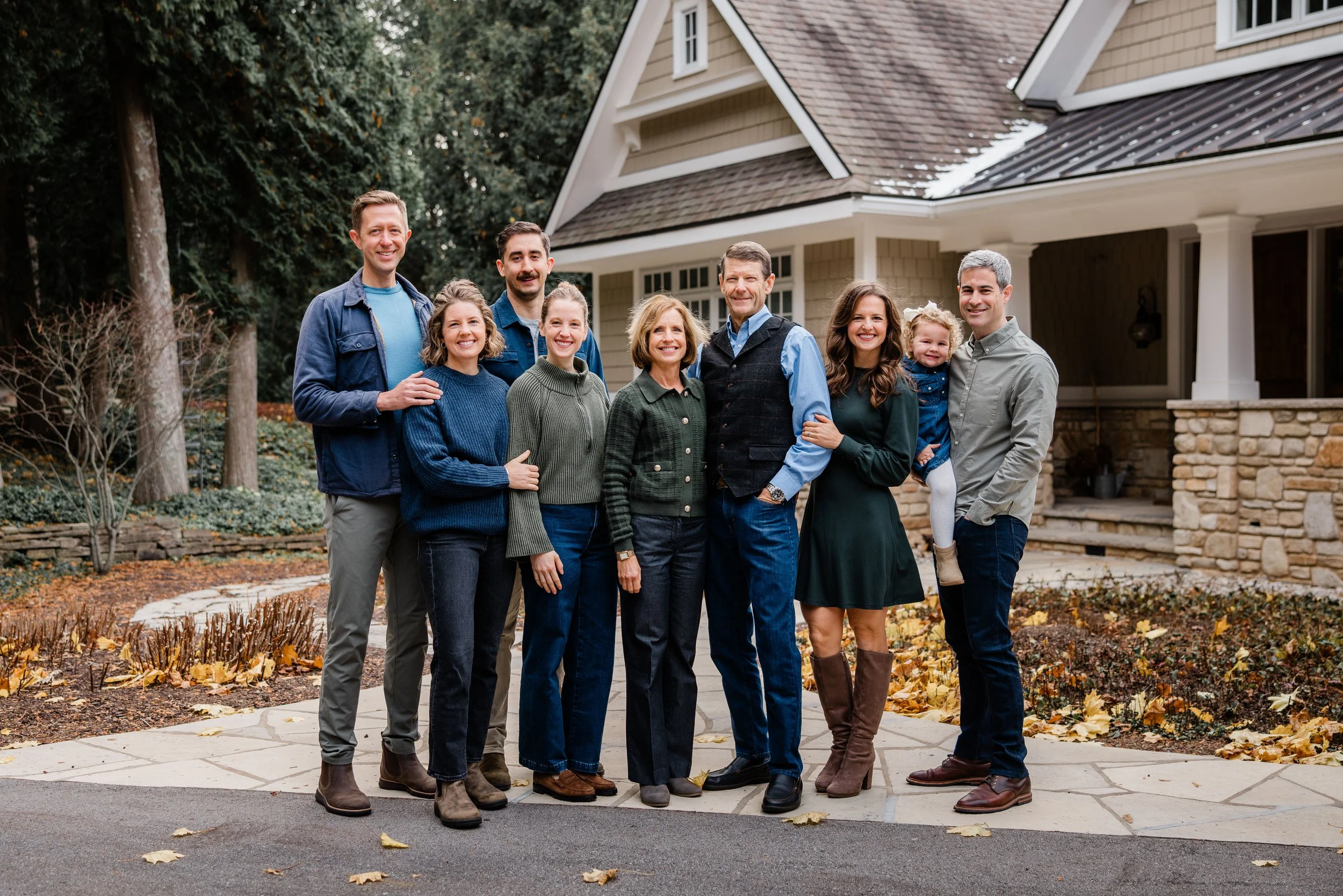 Elise Pescheret Family 2024-1.jpg