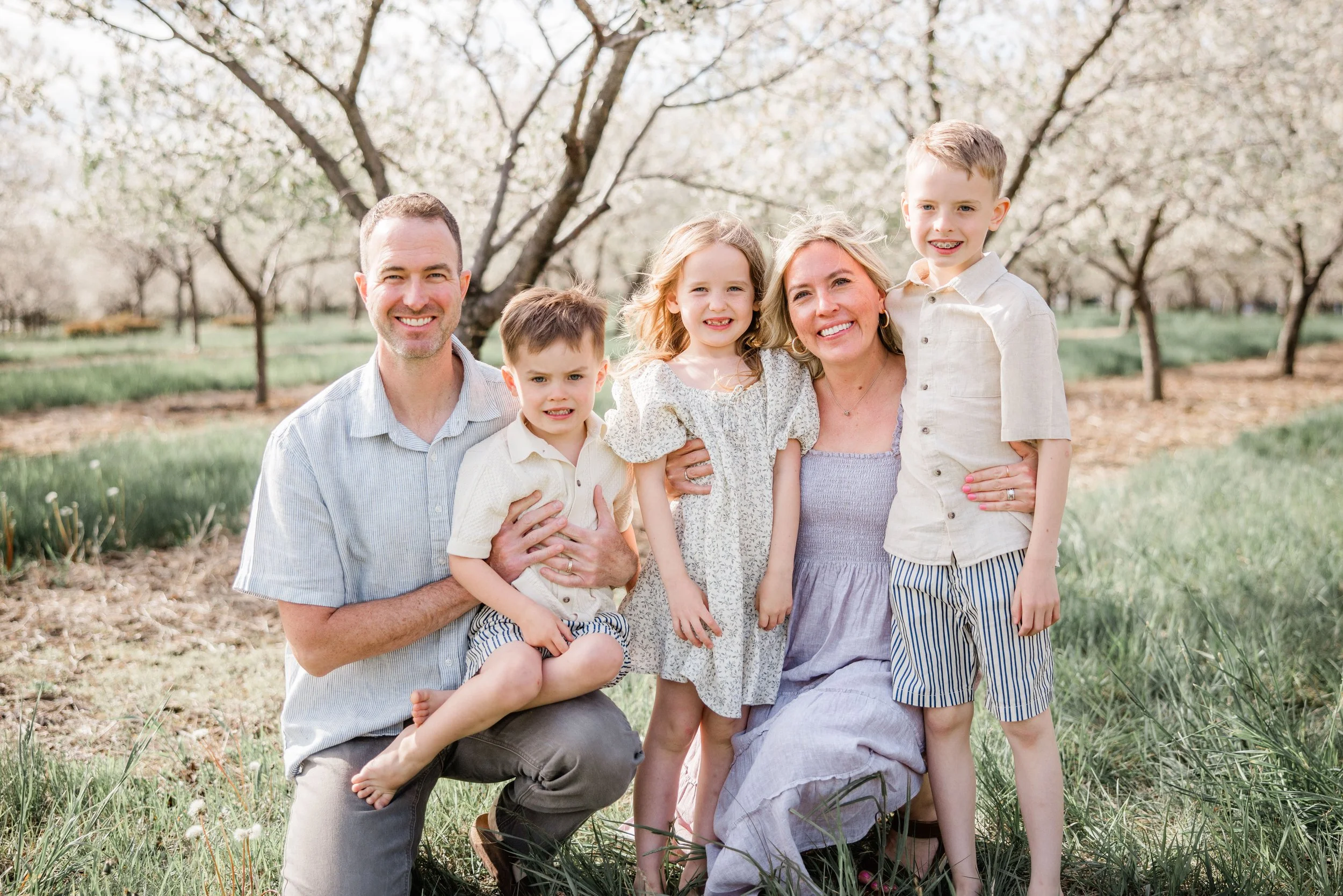 Quandt Family Cherry Blossom Mini Session 2026-3.jpg