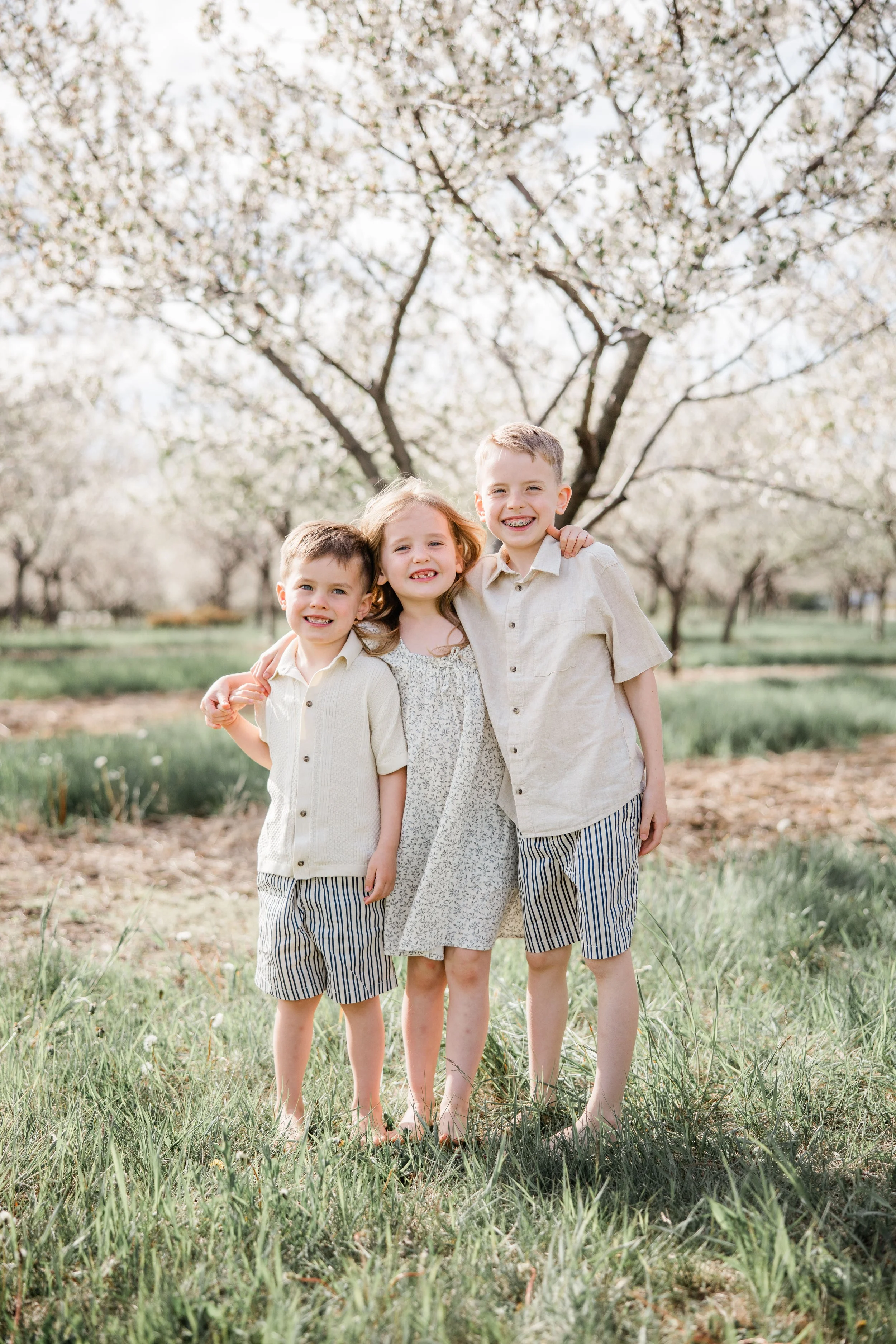 Quandt Family Cherry Blossom Mini Session 2026-4.jpg