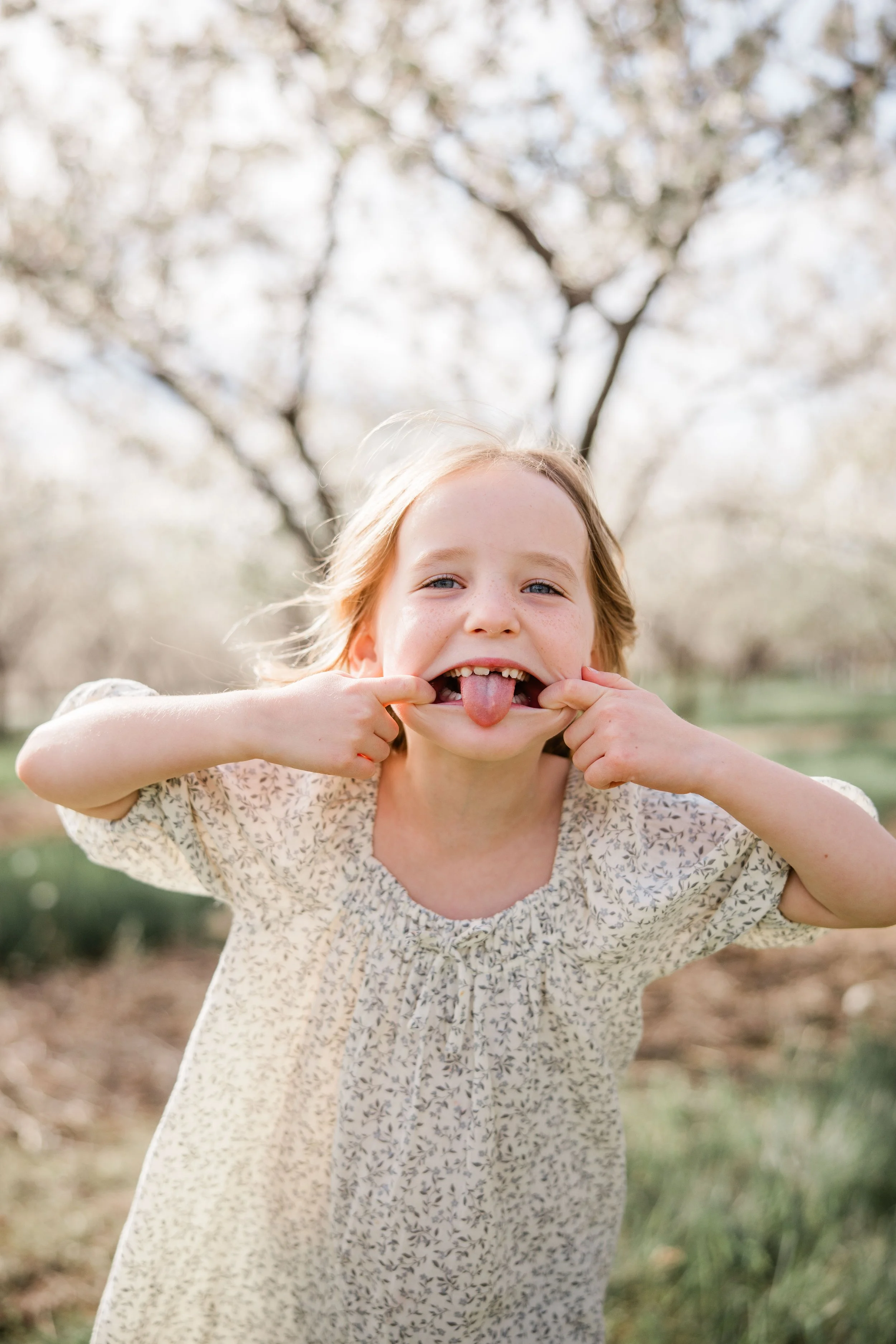 Quandt Family Cherry Blossom Mini Session 2026-12.jpg