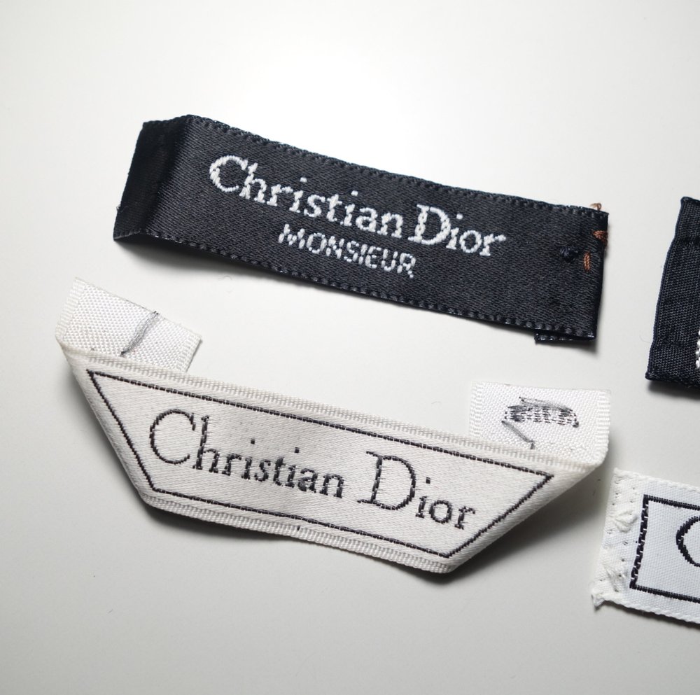 AUTHENTIC CHRISTIAN DIOR HANGTAG APPAREL WITH YARN, Luxury