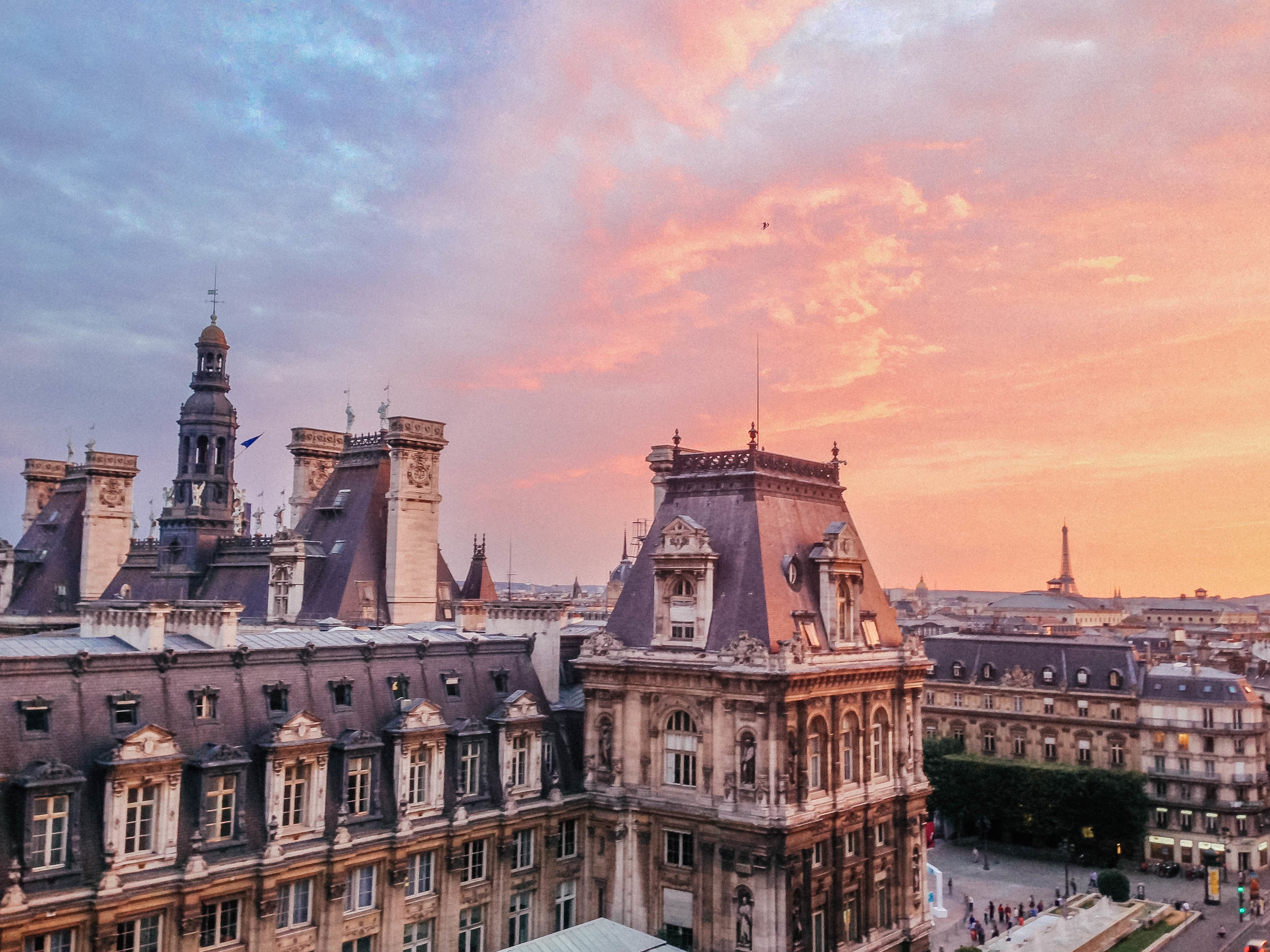 Sunset - Pink Sky - Le Perchoir BHV Marais - Eiffel Tower / Tour Eiffel - Paris - France