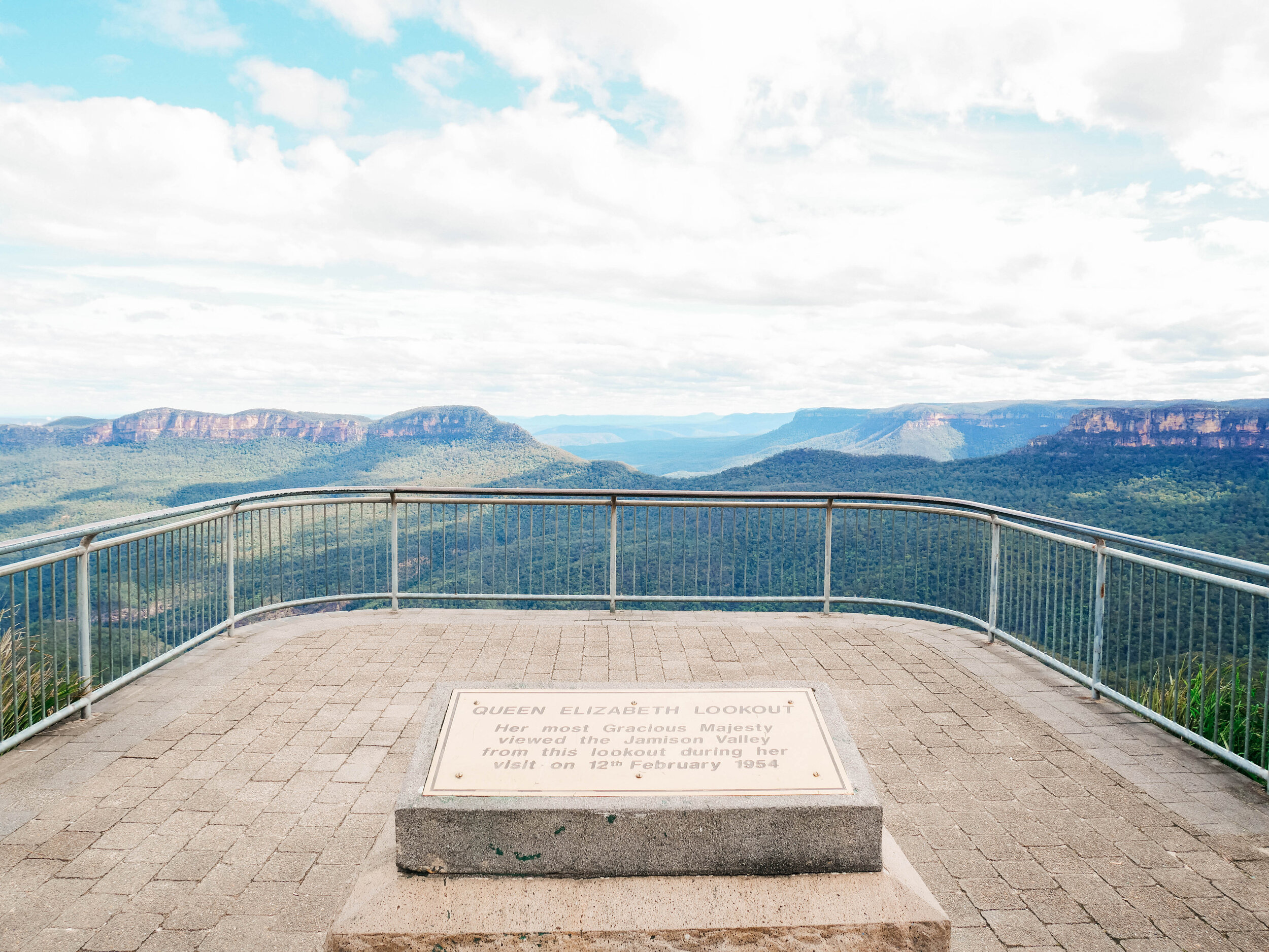 Echo Point Lookout - Three Sisters - Blue Mountains - New South Wales (NSW) - Australia