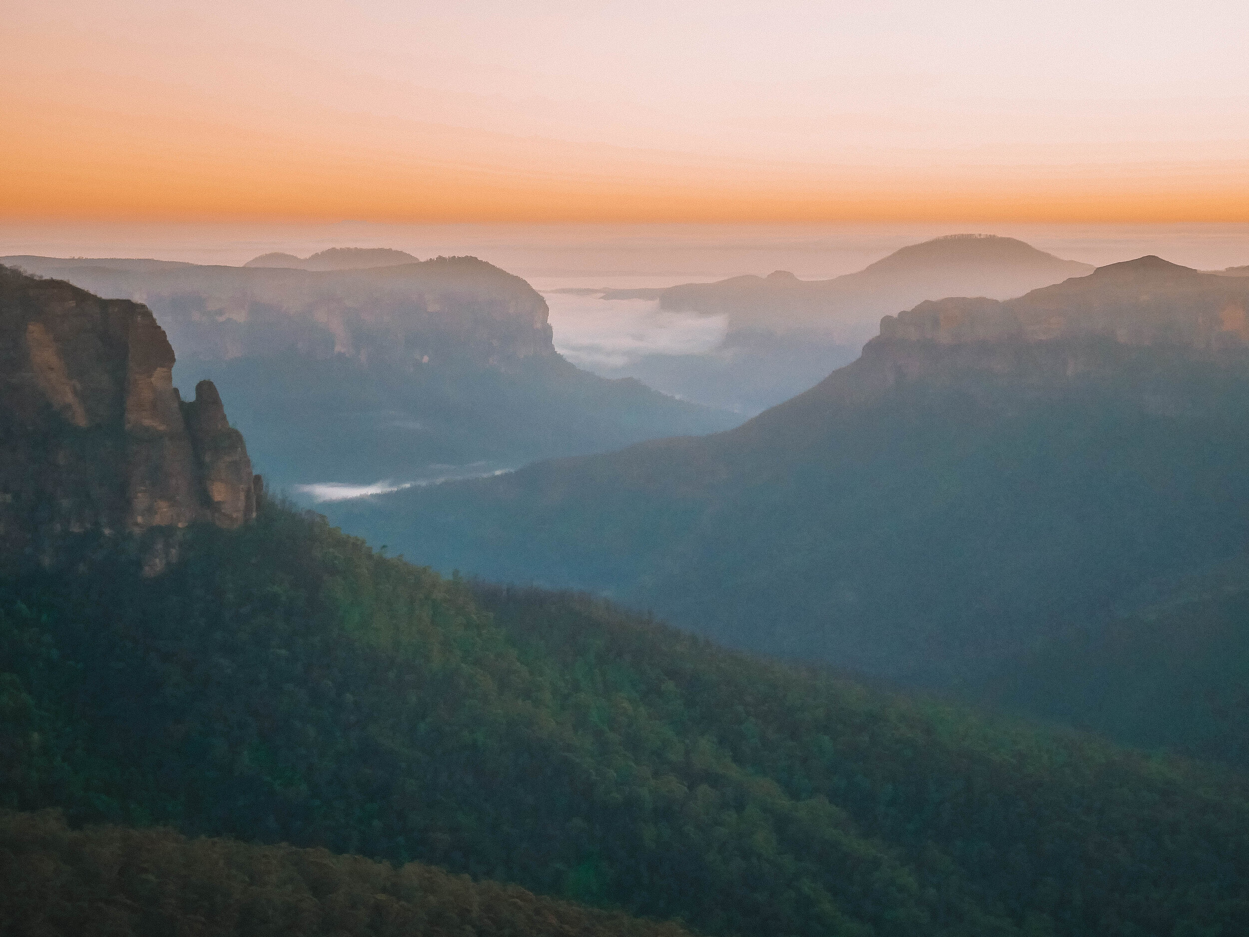 The clouds and the mountains - Govetts Leap - Blue Mountains - New South Wales (NSW) - Australia