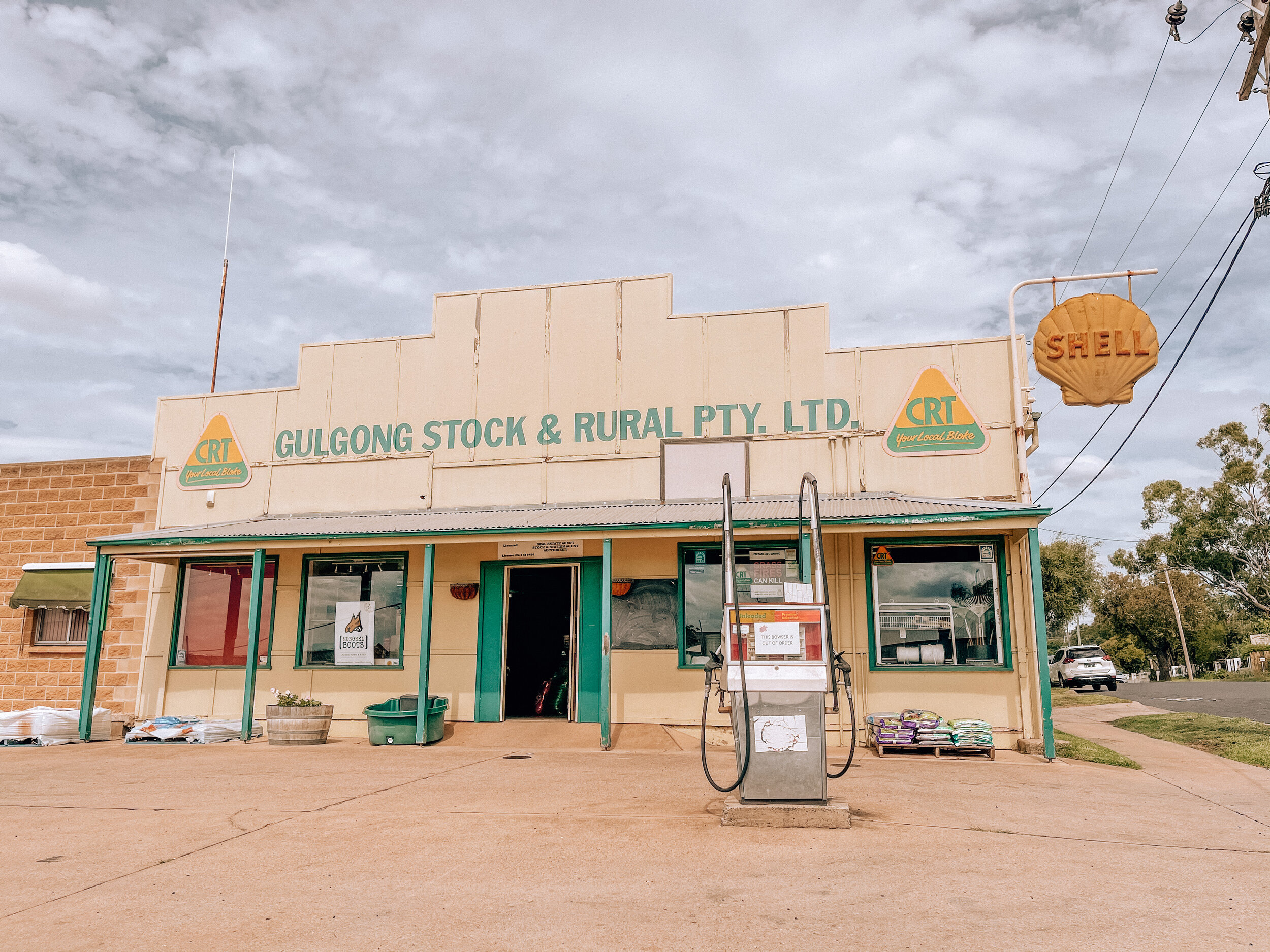 Old petrol station Shell - Gulgong - New South Wales (NSW) - Australia