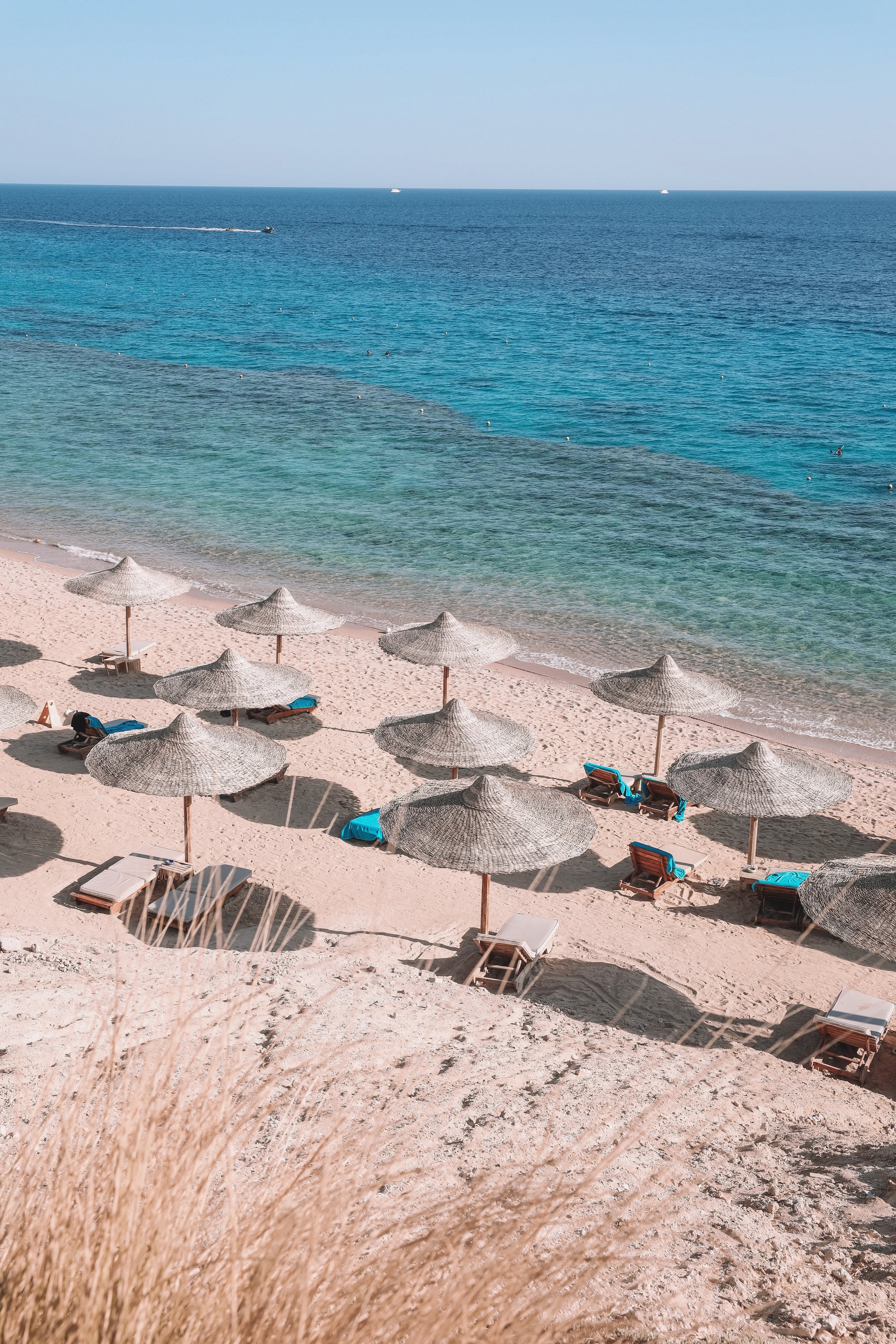 Secluded private beach and umbrellas - Mövenpick - Sharm El-Sheikh - Sinai Peninsula - Egypt