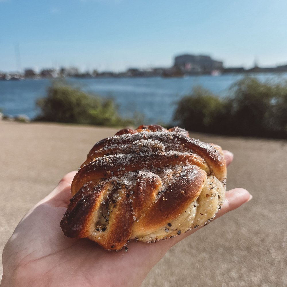 kardemummabulle - Juno The Bakery - Copenhagen - Denmark