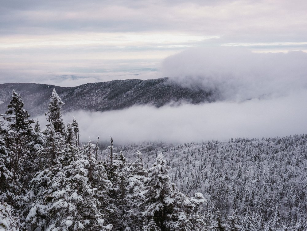 Roundtop &amp; Lake Spruce Hike - Mont Sutton - Eastern Townships - Quebec - Canada