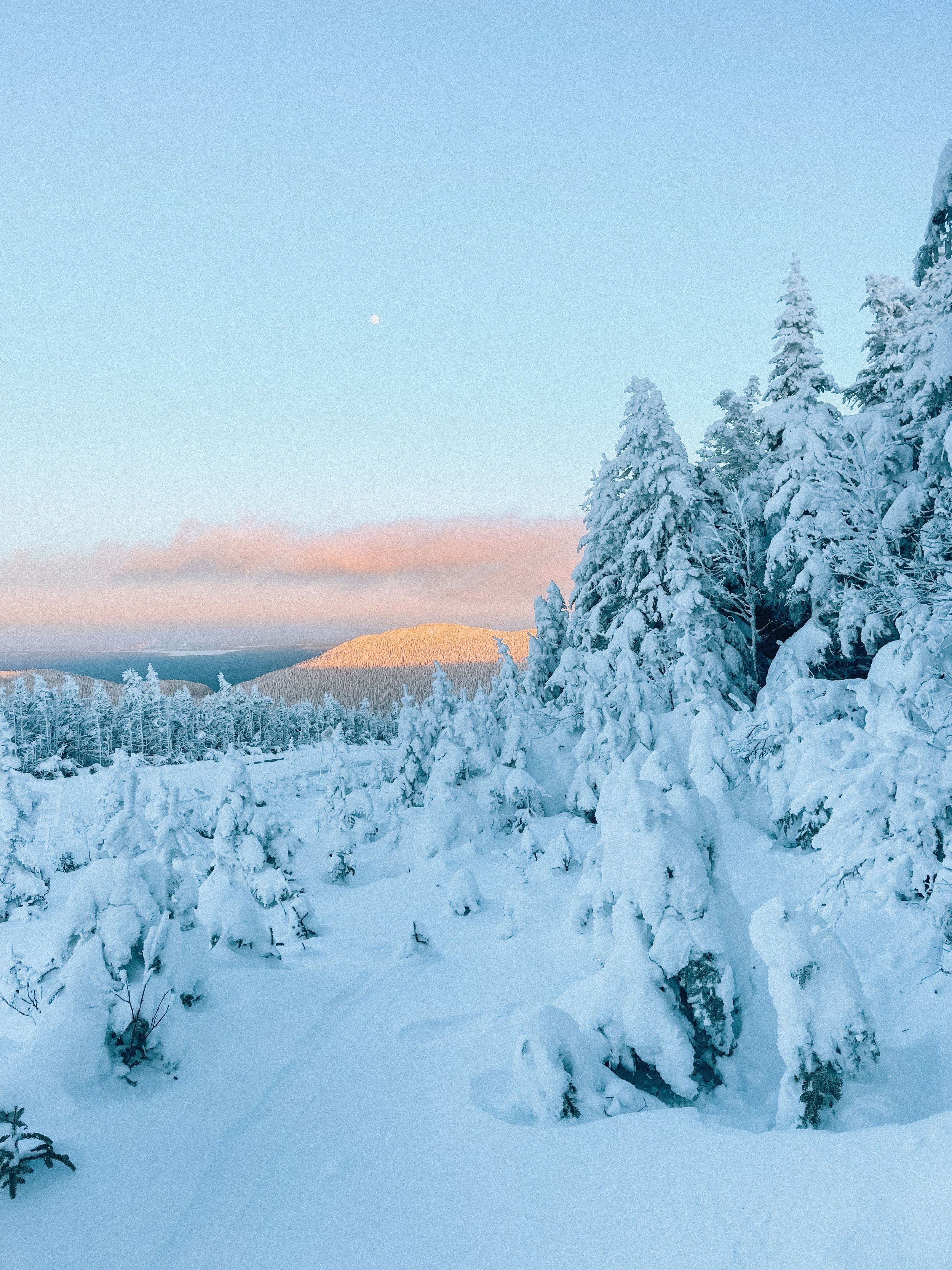 Golden hour - Mount Megantic - Eastern Townships - Quebec - Canada