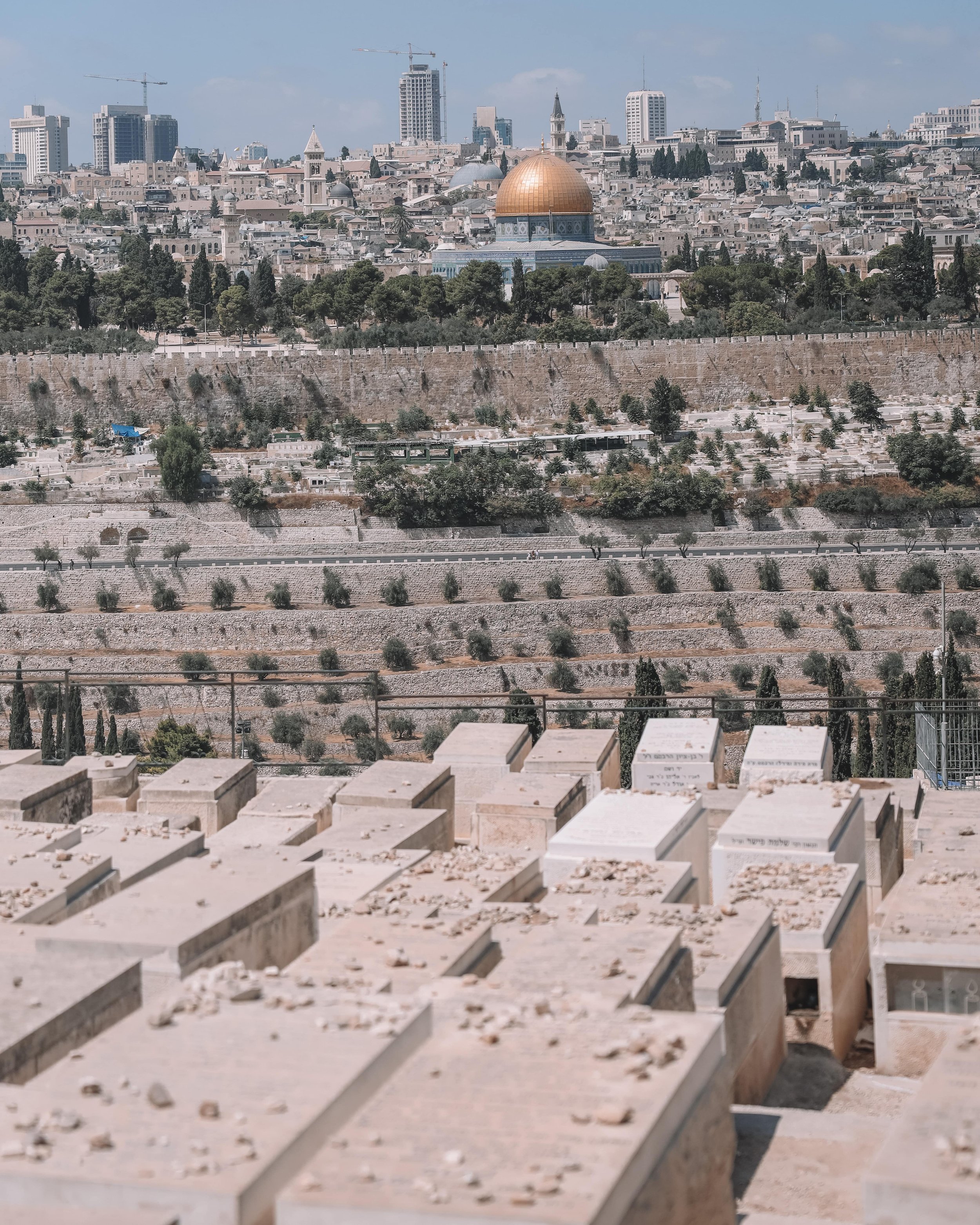 Le cimetière juif et le Dôme du Rocher en arrière-plan - Vieille Ville - Jérusalem - Israël