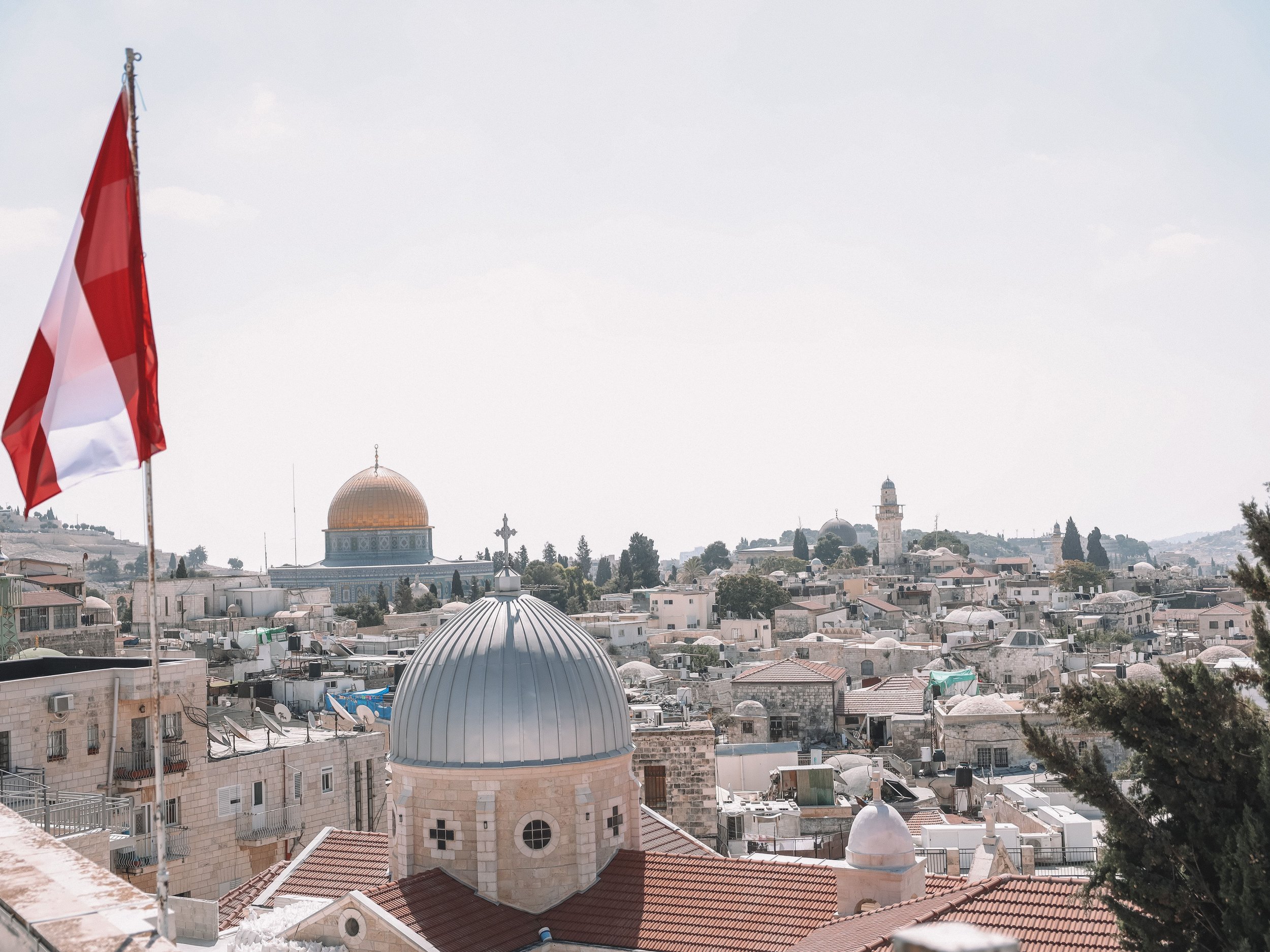 Vue sur la ville et drapeau autrichen - Vieille Ville - Jérusalem - Israël