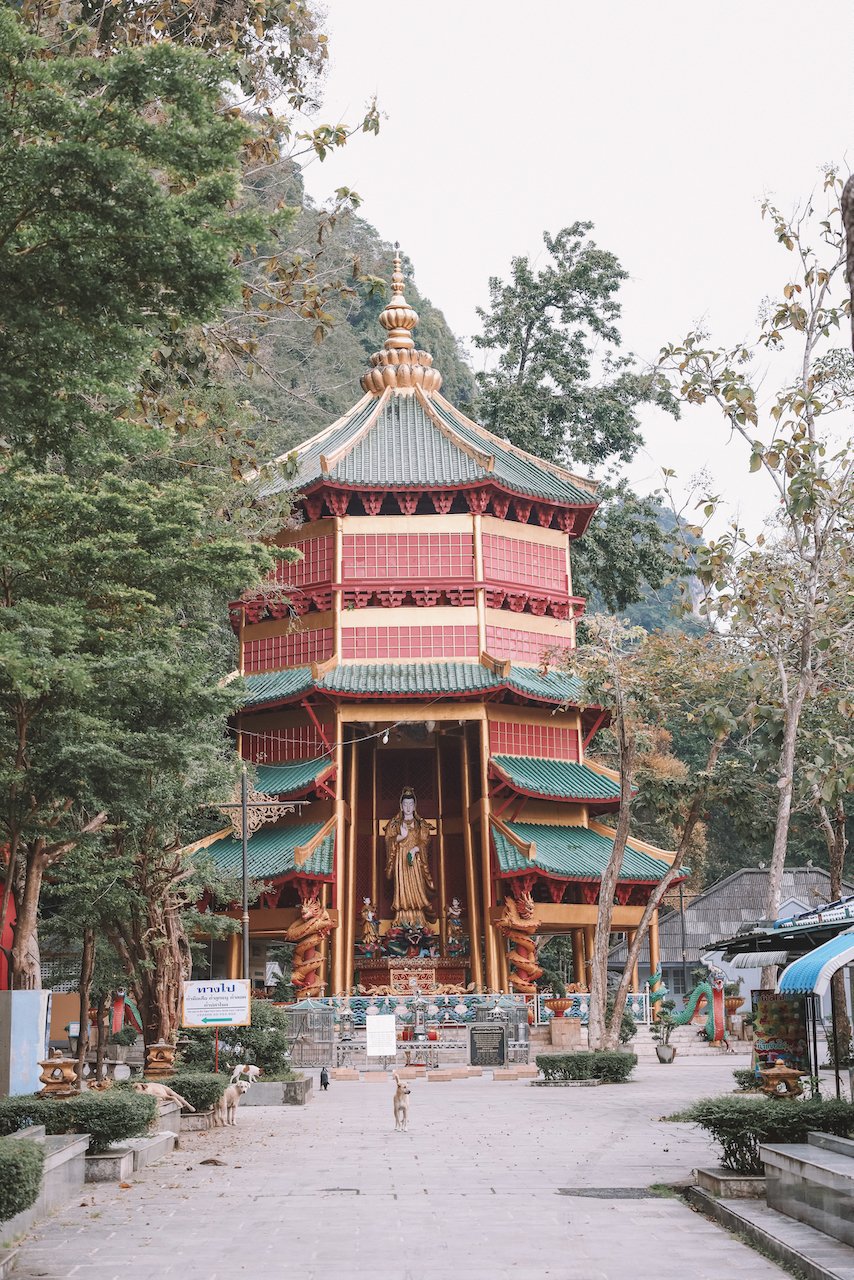 La pagode rouge - Tiger Cave Temple - Krabi - Thaïlande