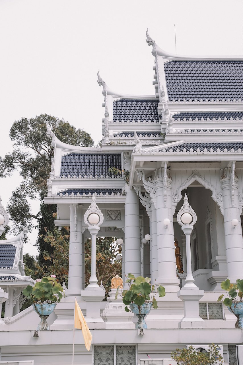 Temple seen from the side - Krabi Temple - Thailand