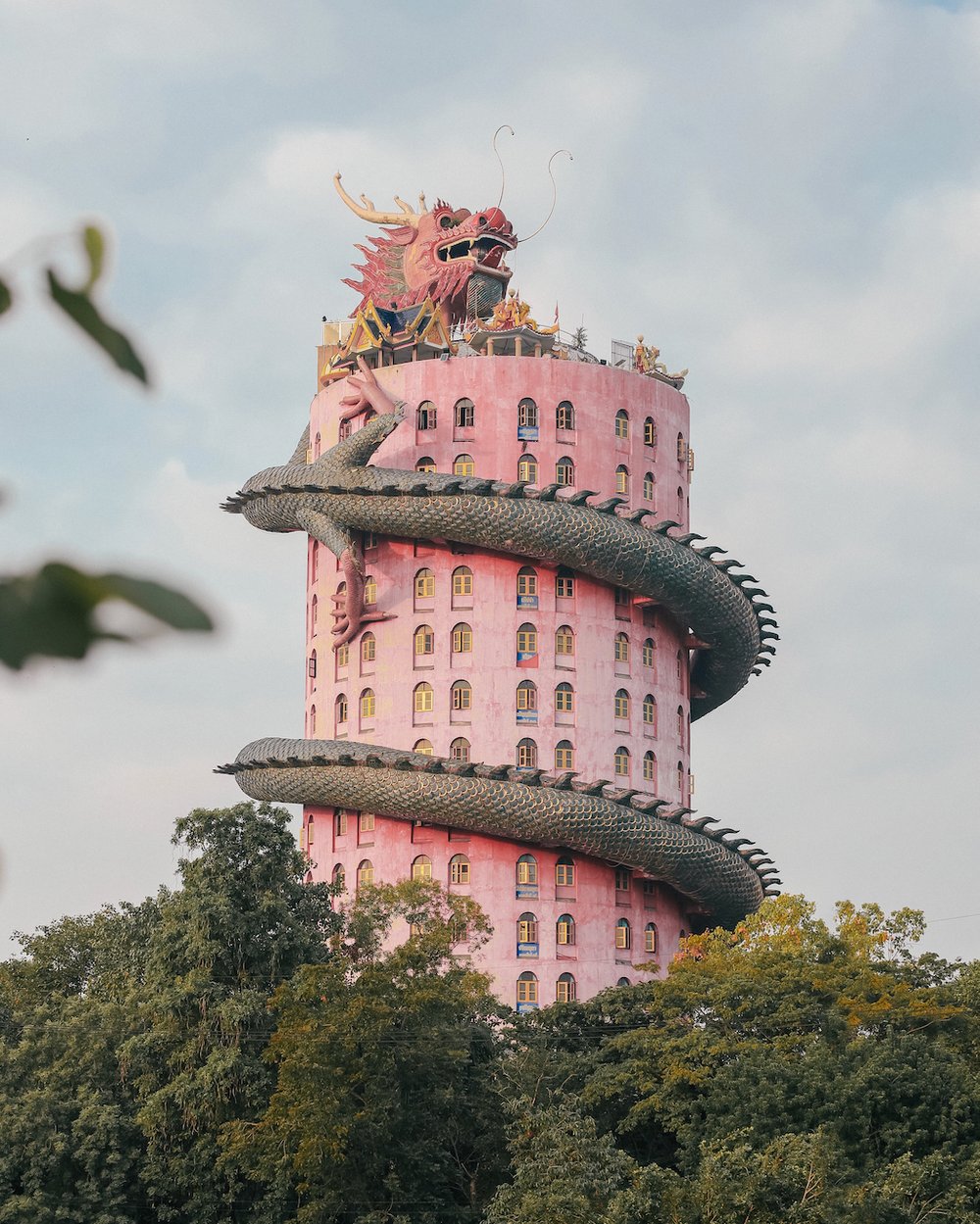 The Dragon Tower (Wat Samphran) seen from the street - Bangkok - Thailand