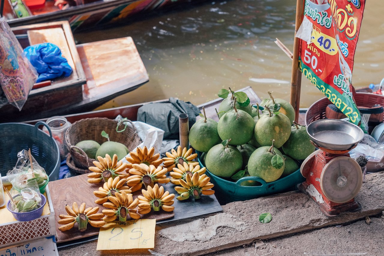 Bananes et papayes - Marché flottant de Damnoen Saduak - Bangkok - Thaïlande