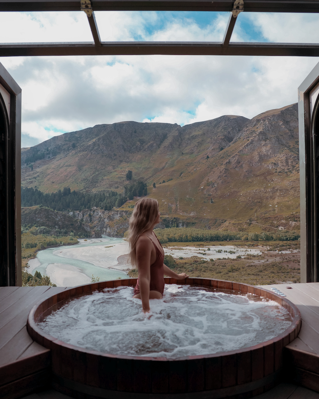 Enjoying the view on Shotover River from the spa - Queenstown - New Zealand