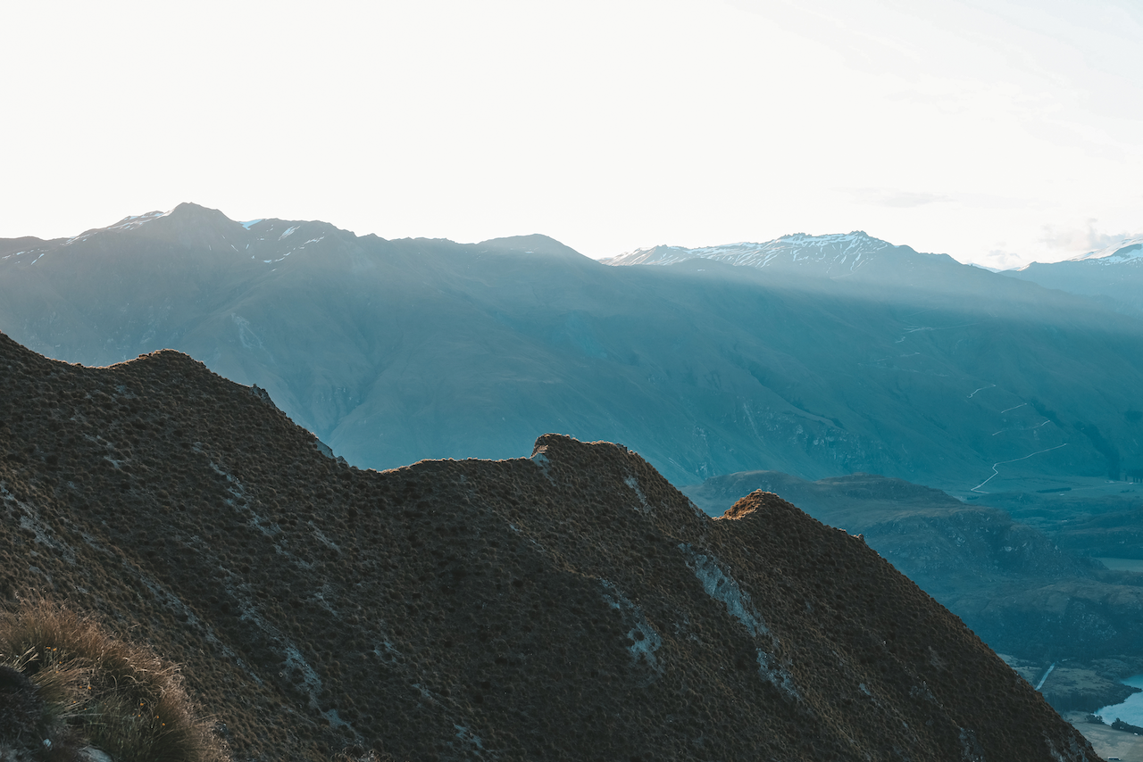 Mountain edge - Roy's Peak - Lake Wanaka - New Zealand