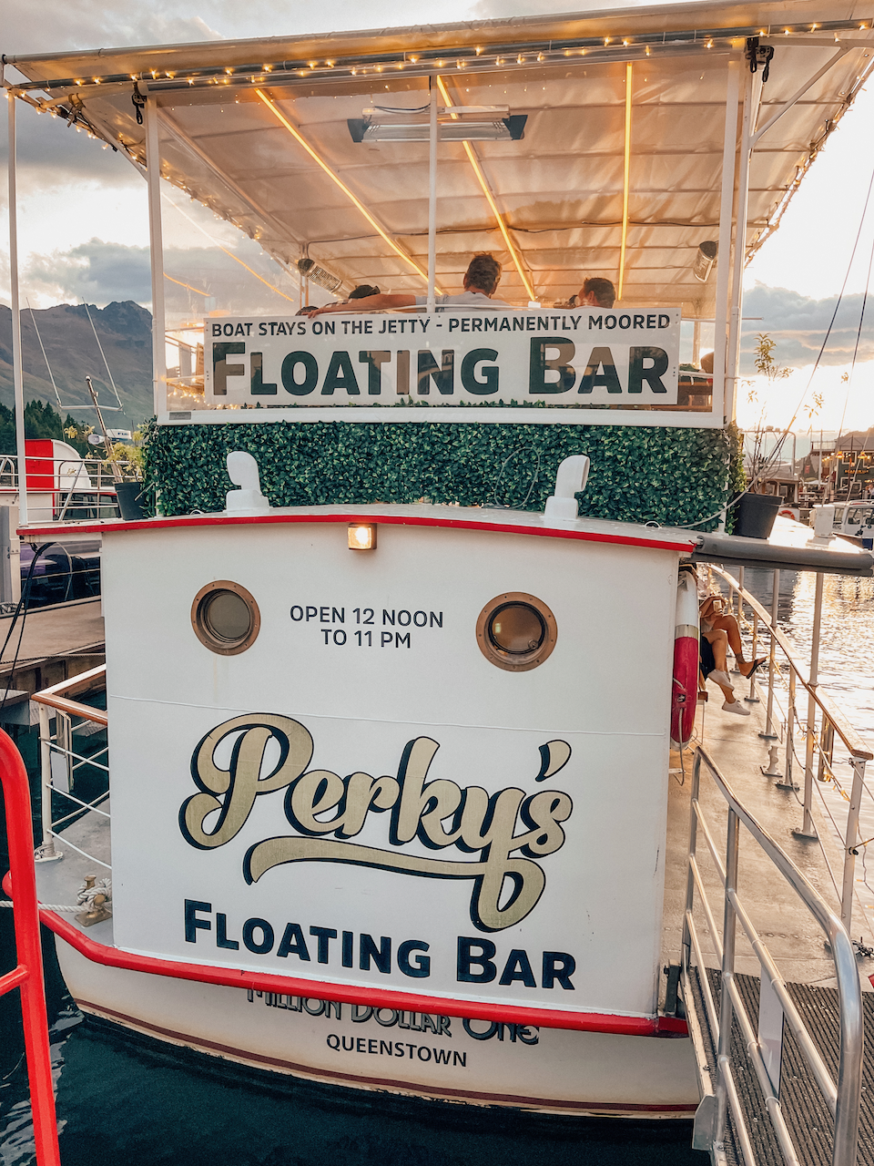 Bar flottant Perky's - Queenstown - Nouvelle-Zélande