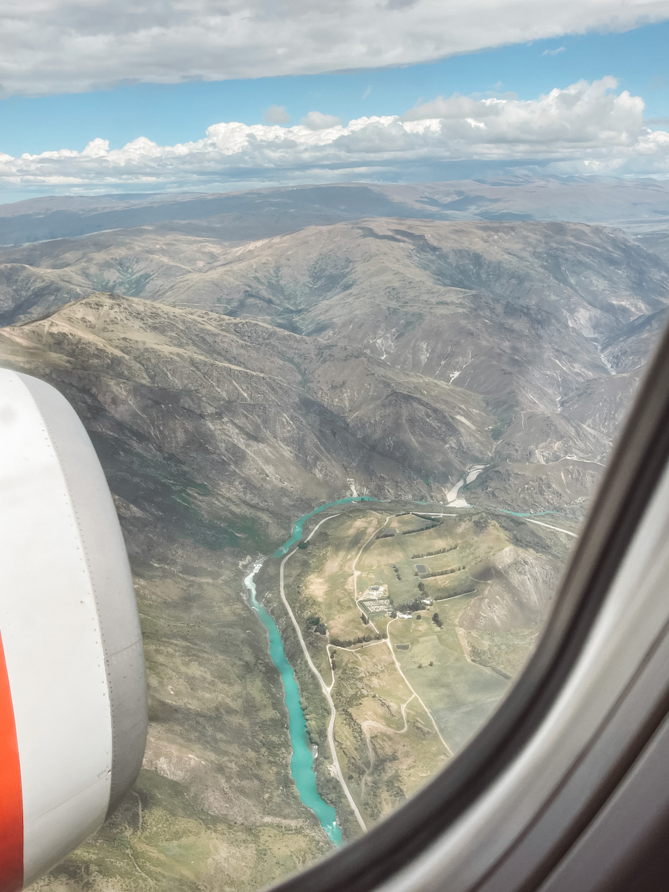 Le canyon aux eaux turquoises depuis l'avion - Air New Zealand