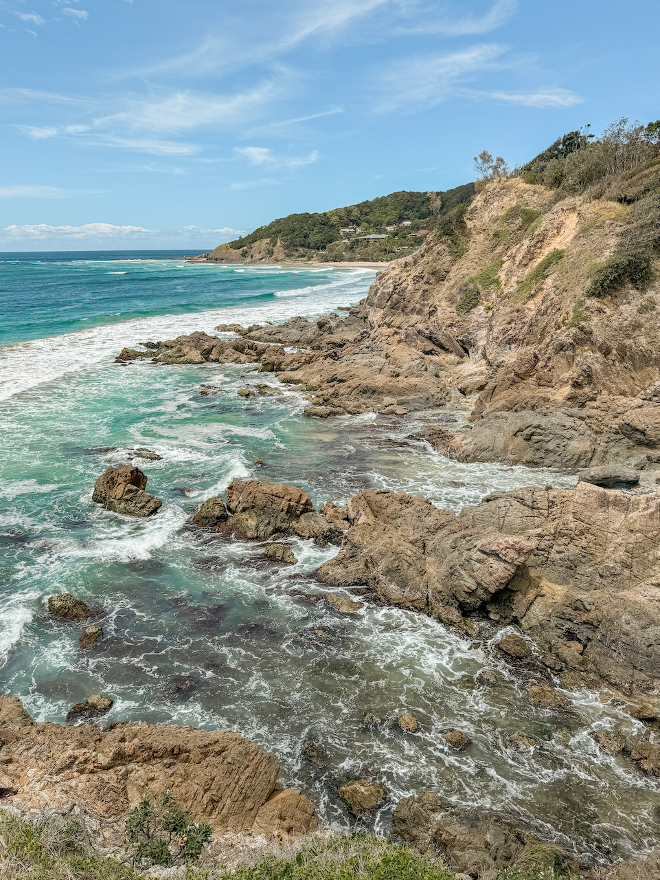 Les falaises et les vagues à The Pass - Byron Bay - New South Wales - Australie
