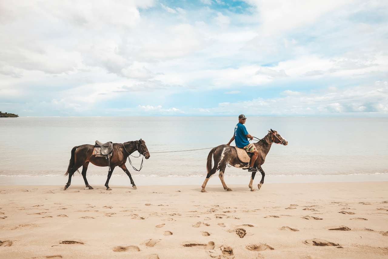 Équitation sur la plage de Natadola Beach - Nadi - Viti Levu - Îles Fidji