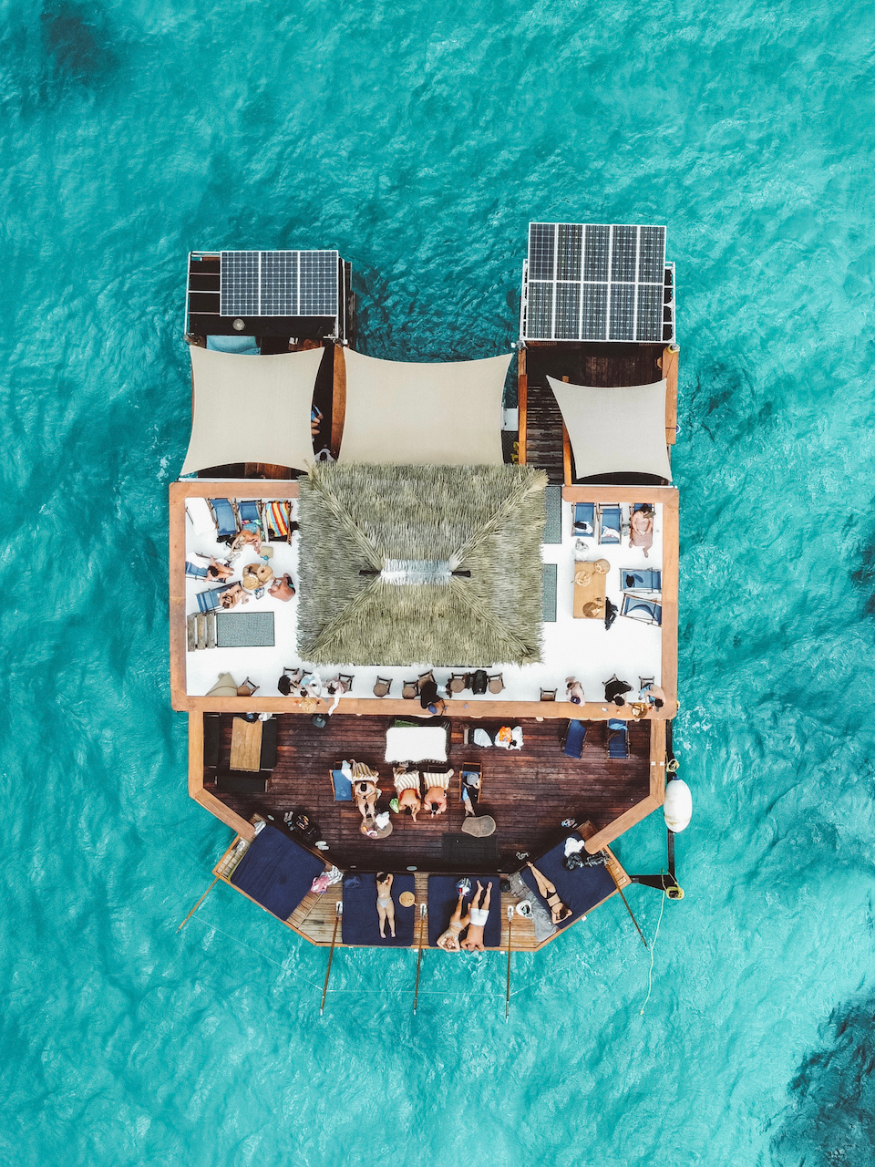 Cloud 9 floating bar seen by drone from above - Mamanuca Islands - Fiji