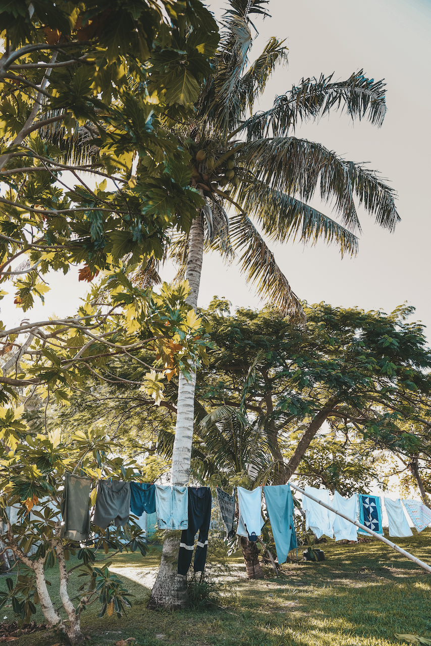 Vêtements qui sèchent au soleil - Blue Lagoon Beach Resort - Île de Nacula - Îles Yasawa - Îles Fidji