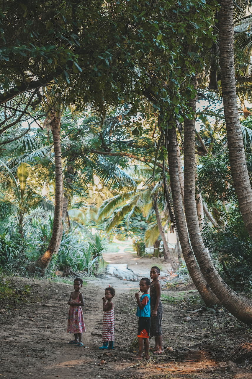 Kids wandering in the jungle of Nacula Village - Blue Lagoon Beach Resort - Nacula Island - Yasawa Islands - Fiji