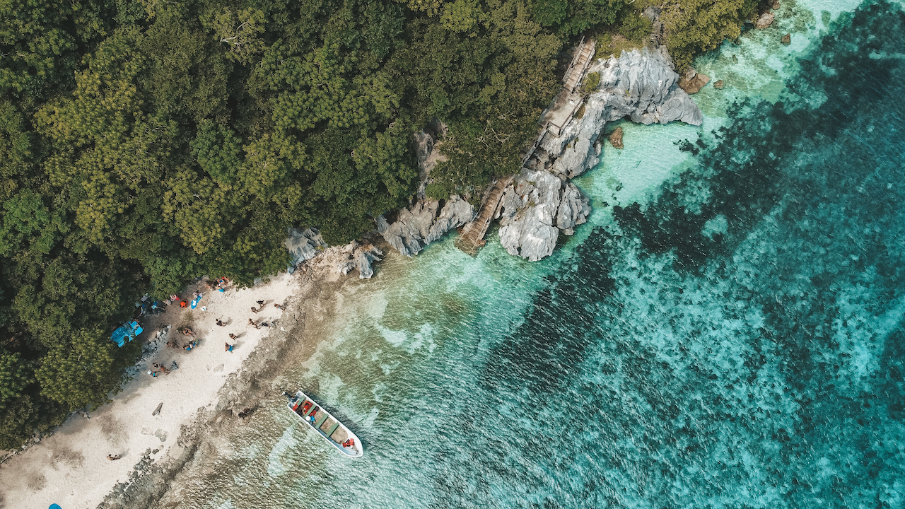 Aerial view of the island where the Sawa-i-Lau cave is located - Blue Lagoon Beach Resort - Nacula Island - Yasawa Islands - Fiji