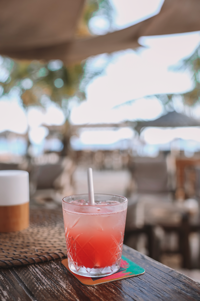 Cocktail à l'Ocean Oasis Beach Club - Bonaire - Îles ABC - Caraïbes
