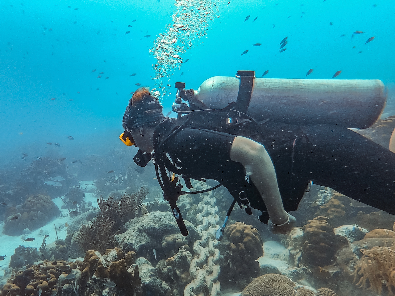 Plongeuse faisant son cours PADI - Bonaire - Îles ABC - Caraïbes