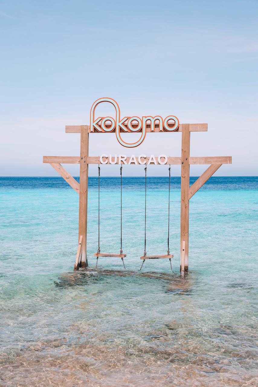 Balançoires de la plage Kokomo - Curaçao - Îles ABC - Caraïbes