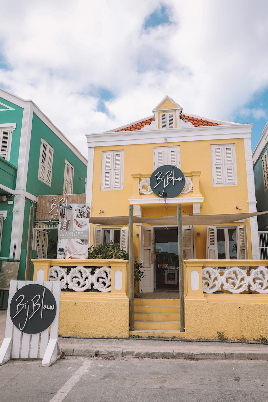 La facade de Bij Blauw - Willemstad - Curaçao - Îles ABC - Caraïbes