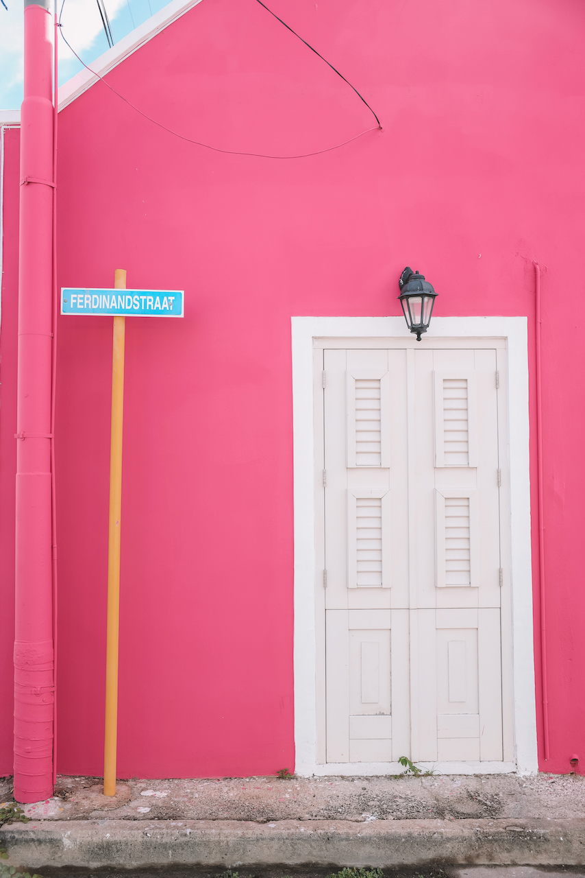 Maison rose sur la rue Ferdinandstraat - Willemstad - Curaçao - Îles ABC - Caraïbes