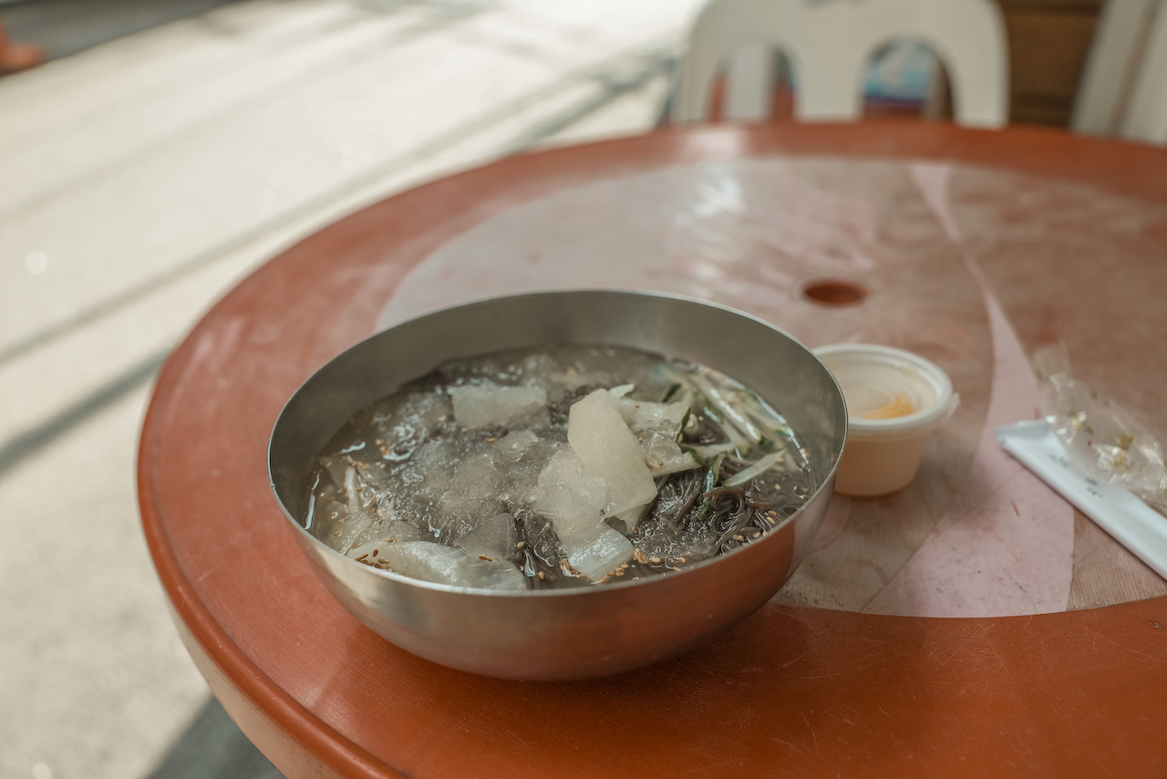 Naengmyeon (soupe aux nouilles froides) - Séoul - Corée du Sud
