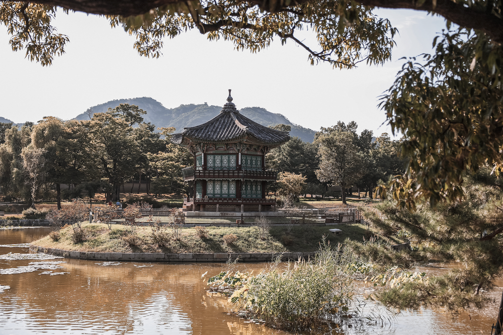 On its little island - Hyangwonjeong Pavilion - Gyeongbokgung Palace - Seoul - South Korea